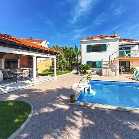 Villa Kasmira Sumartin